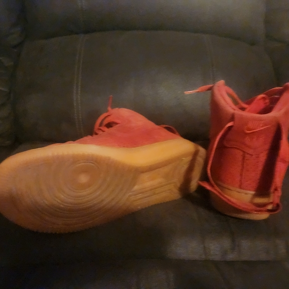 Vintage Red Velvet Nike AF1 - Picture 2 of 4